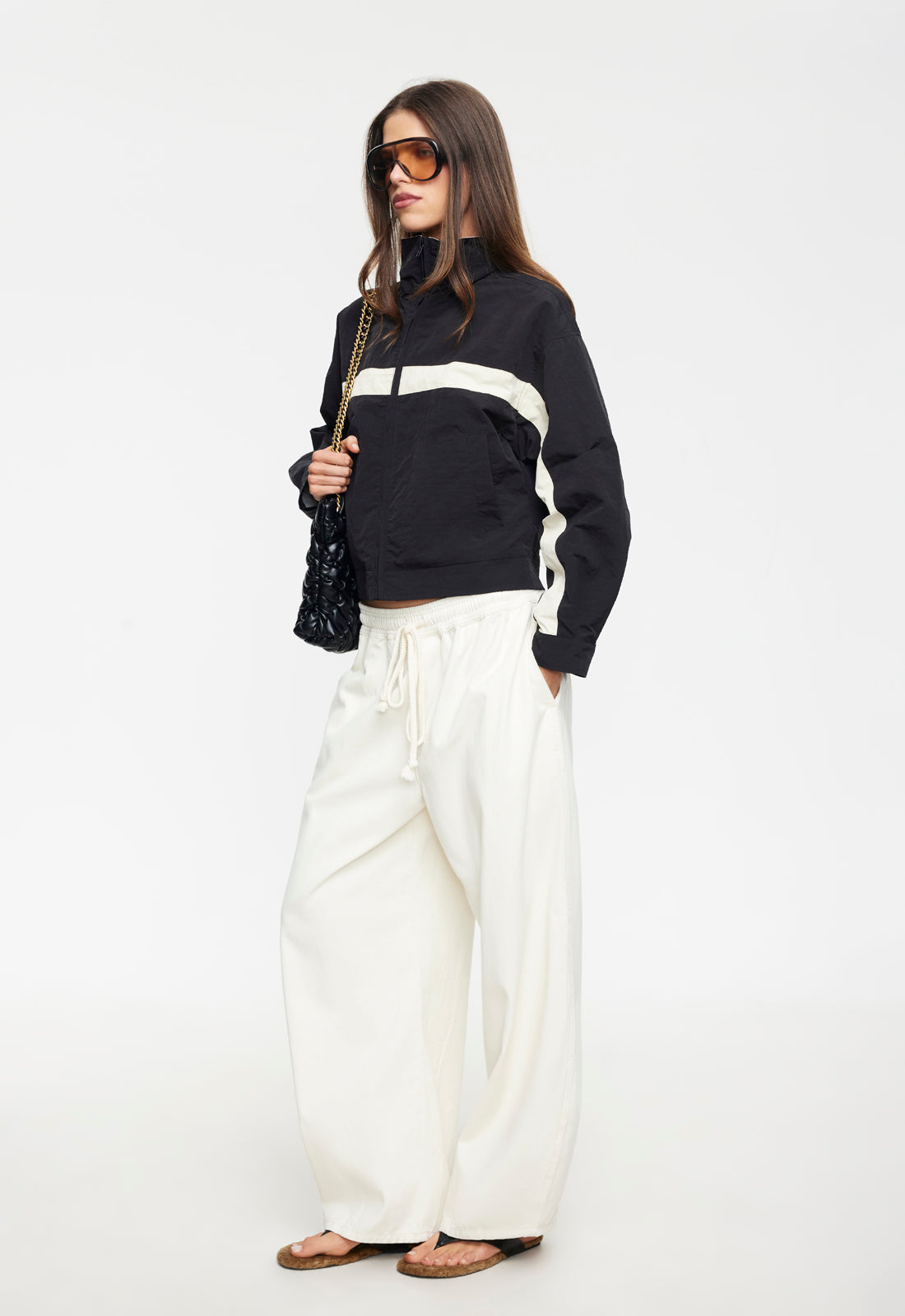 Essential Windbreaker - Noir Lioness Fashion