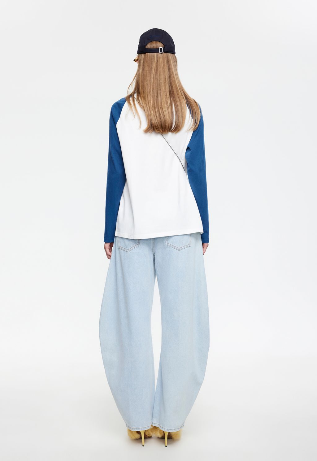 HORSESHOE JEAN - LIGHT DENIM Lioness Fashion