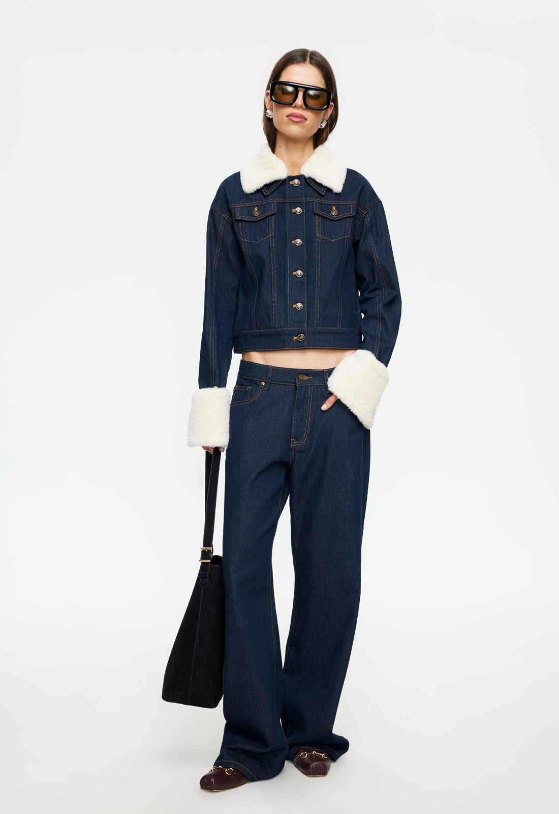 PEAK JEAN - INDIGO Lioness Fashion