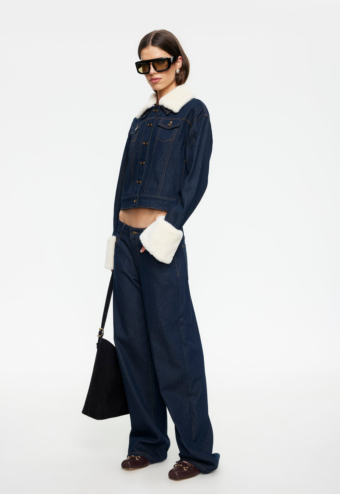 PEAK JEAN - INDIGO Lioness Fashion