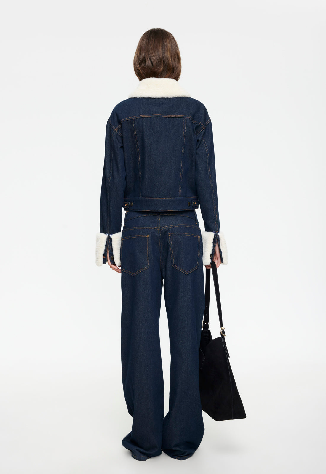 PEAK JEAN - INDIGO Lioness Fashion