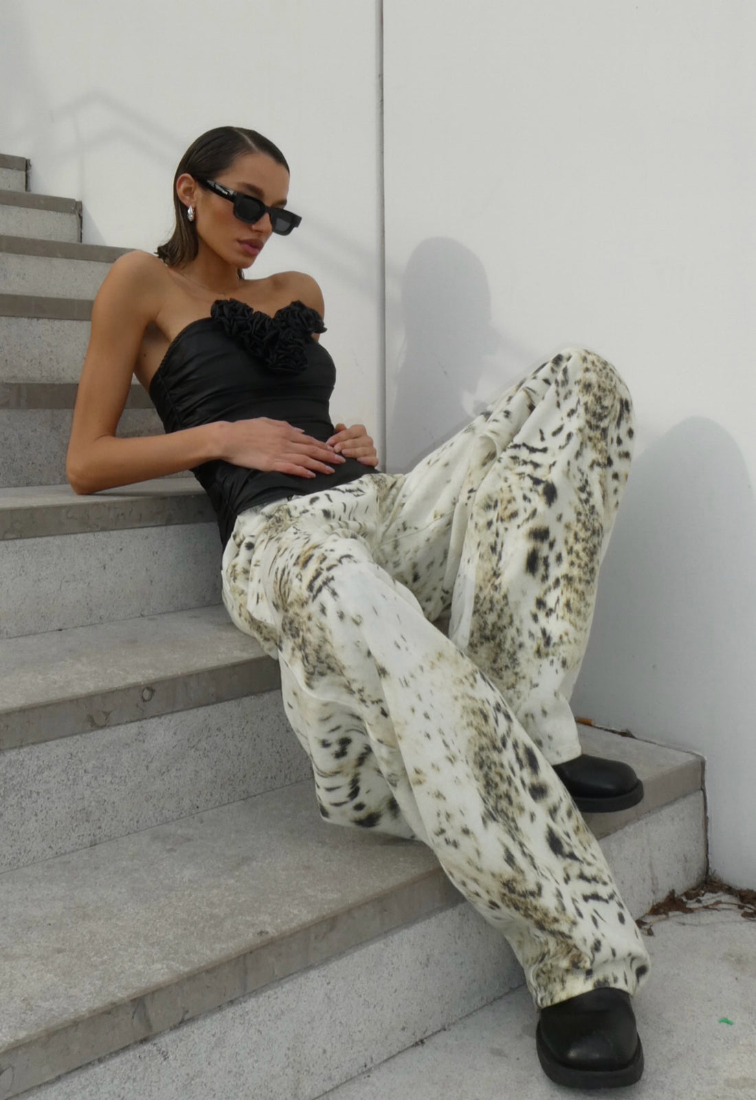 HORSESHOE JEAN - SNOW LEOPARD Lioness Fashion